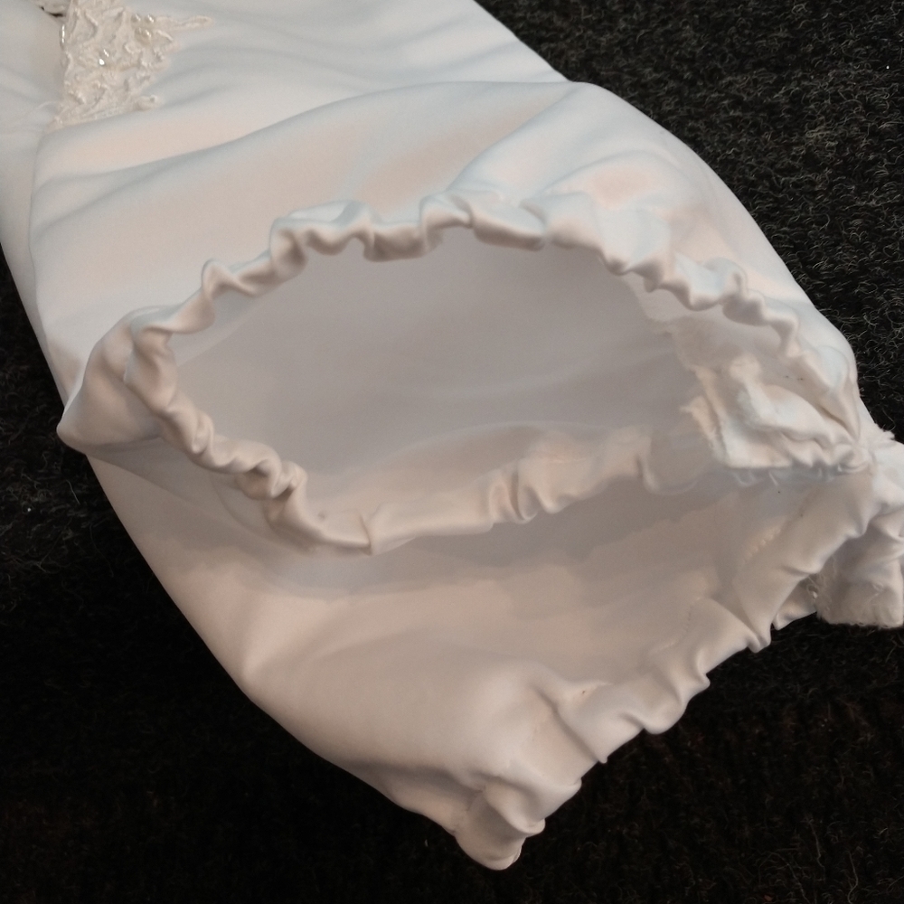 Satin sleeves with appliques - Picture 2 of 4